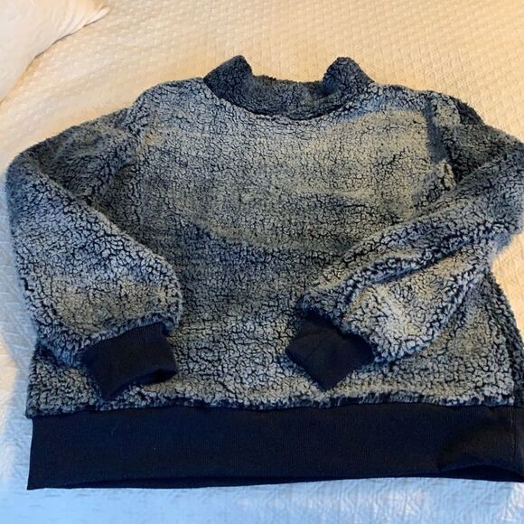 Poof Sherpa style mock neck sweatshirt- size L - Picture 6 of 6